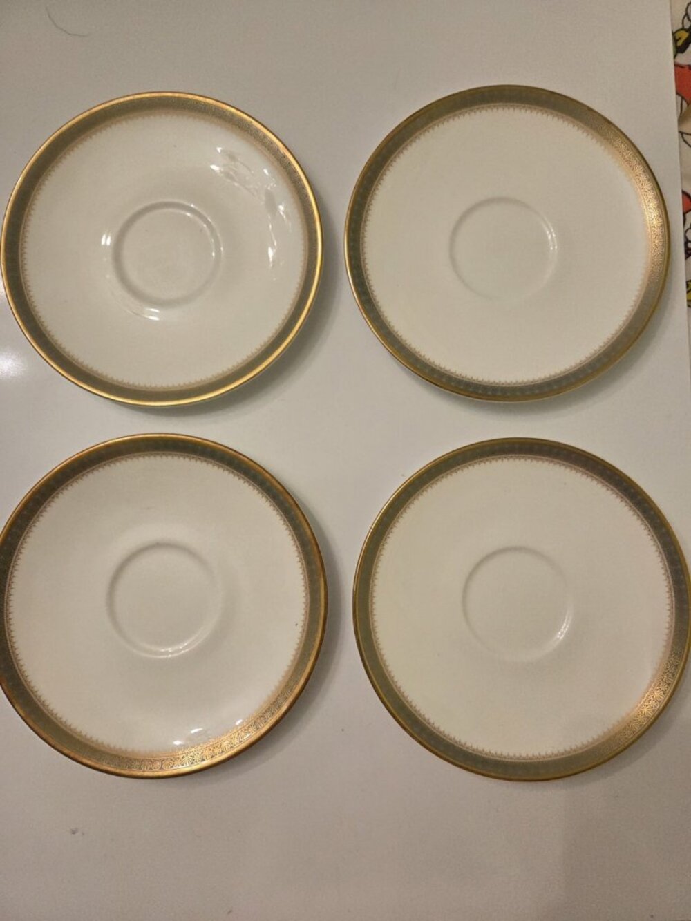 Royal Doulton Clarendon H.4993 Set of 4 Tea Cup Saucers White Gold Trim England